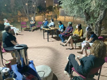בלוד מחברים עבר עם עתיד: סדנת צילום לנשים תחבר אותן לשכונה