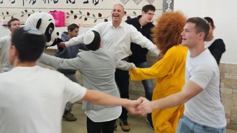 ראש העיר לוד קרא לסייע ולתרום ובבני עקיבא ערכו בר מצווה לילד המיוחד