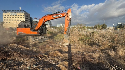 עיריית לוד ממשיכה בפעילות הניתור והטיפול במגע היתושים גם במהלך חגי תשרי גם מהאוויר