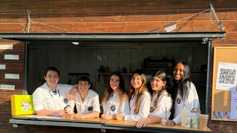 חניכי בני עקיבא בלוד השיקו עגלת קפה חברתית - להנצחת גיבורי המלחמה