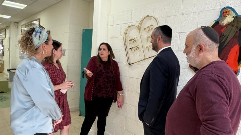 "שורשים של כבוד": אגף החינוך בעיריית לוד ביוזמה לחיזוק ערך "כיבוד הורים ומורים"