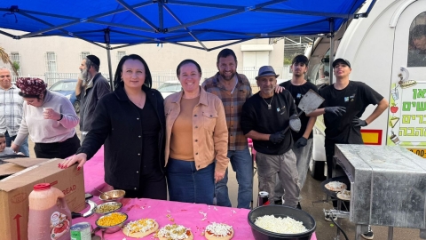 לשבור שגרה במלחמת 'שאגת הארי': מספרה ניידת, משאית פודטארק ופעילות הפגה לתושבי גני אביב בלוד