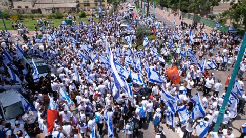 אלפים צעדו ברחובות העיר לוד עם דגלי ישראל לרגל יום ירושלים