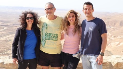 עוזרת מהנדסת העיר לוד יזמה פרויקט להעלאת המודעות לדפיברילטורים לאחר שאביה קיבל דום לב